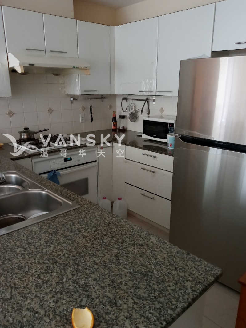 250620214327_master bedroom picture2.jpg